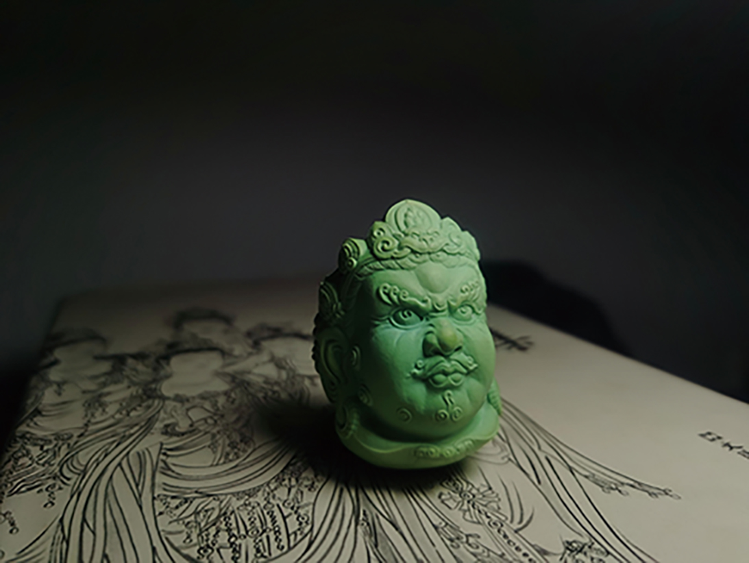 《财宝天王》  绿松石  张海利作.jpg